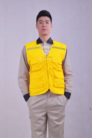 ao gile phan quang vang
