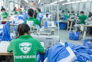 Xưởng may áo mưa Thiên Bằng đạt tiêu chuẩn
