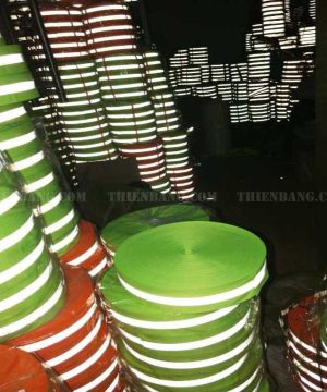 cuon-day-phan-quang-vai-gia-re